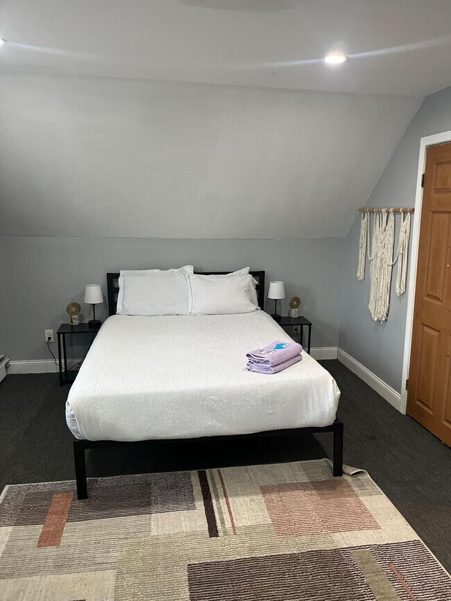 Building Photo - 56 Longmont St