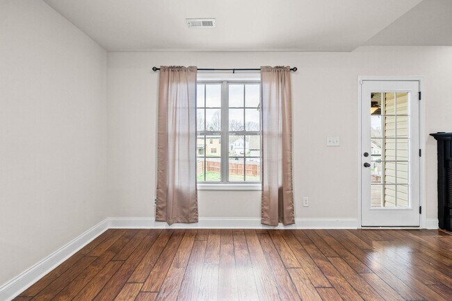 Building Photo - 1224 Meachem Dr