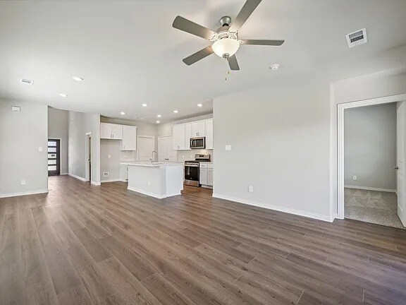 Building Photo - 518 Willet Dr