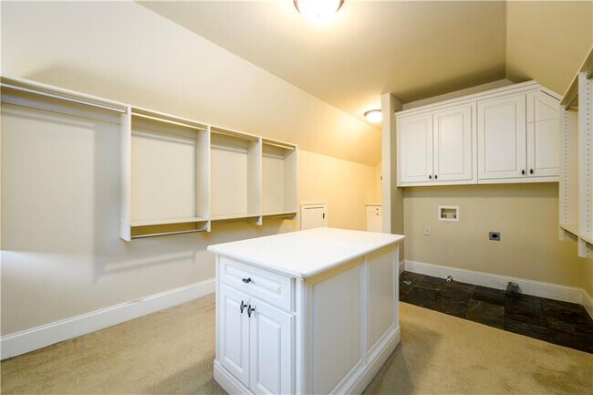 Building Photo - 2770 Shumard Oak Dr