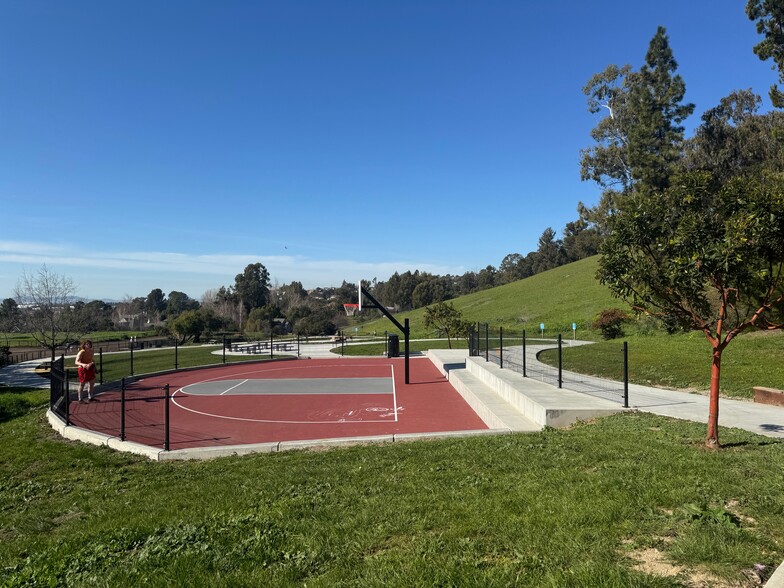 Building Photo - 1968 Manchester Rd
