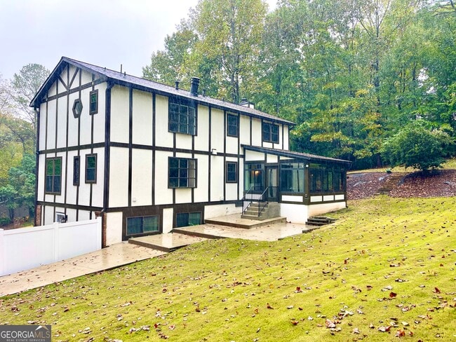 Building Photo - 4059 Charleston Ct SE