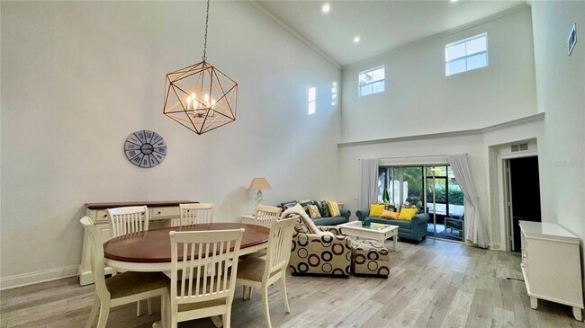 Building Photo - 6826 Sorrento St