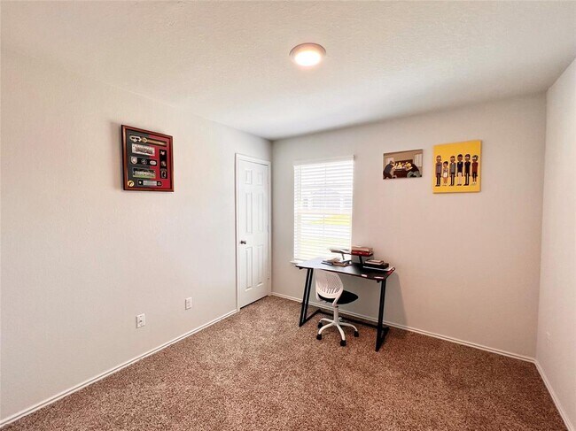 Building Photo - 544 Taggart Trail