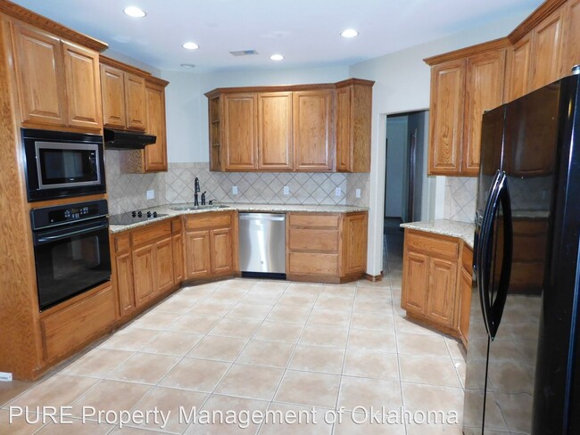 Building Photo - 4 br, 2.5 bath House - 9204 Stacey Lynn Lane