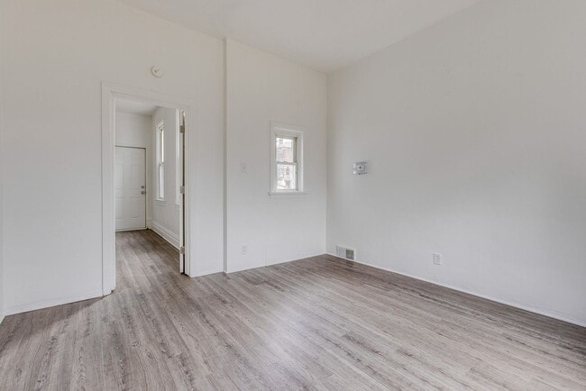 Building Photo - Available APRIL 2026 - Spacious 3 Bedroom Apartment in the Heart of Mt Oliver!