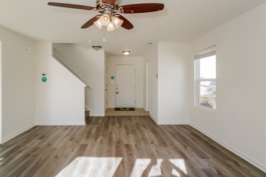 Building Photo - 1091 Torino Ln