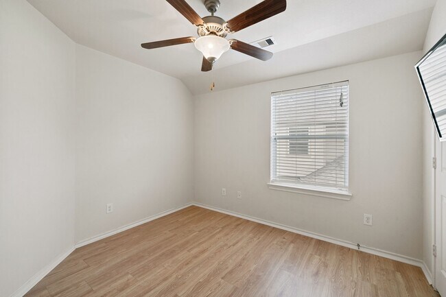 Building Photo - 24606 Folkstone Cir