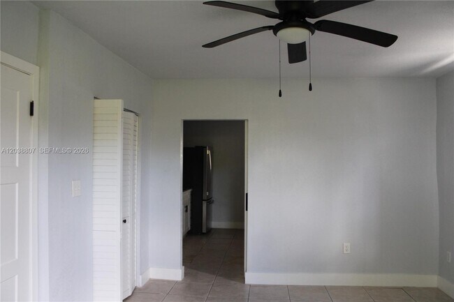 Building Photo - 3825 SW 88th Ct