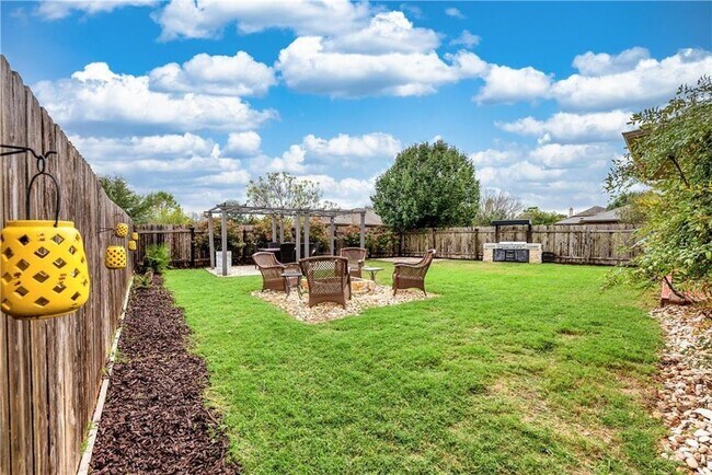 Building Photo - 107 Creston St