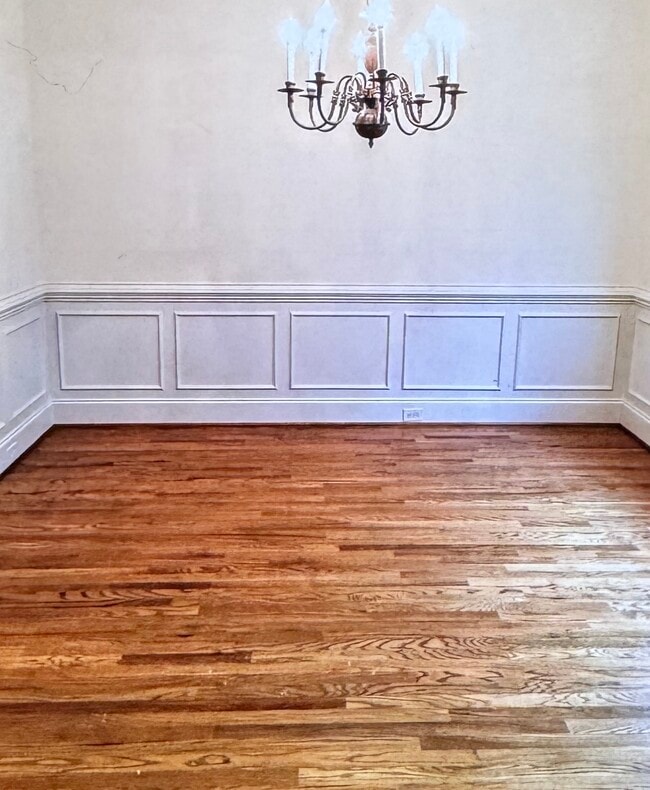 Primary Photo - 7 Miles Park Ct