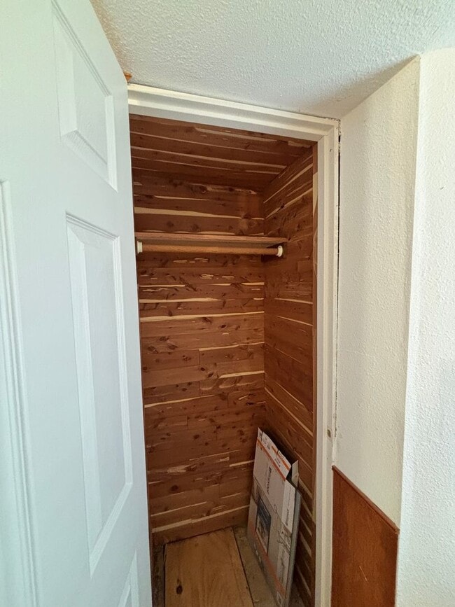 Building Photo - 2000 Steese Hwy