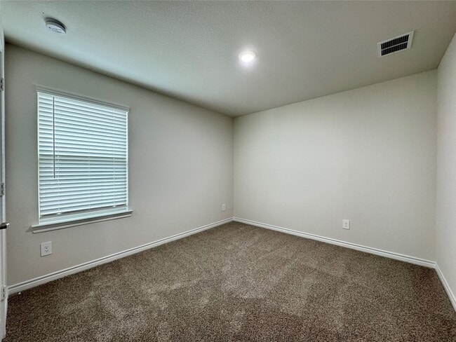 Building Photo - 2901 Bald Eagle Blvd