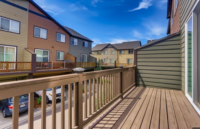 Rear deck looking West - 4828 SE Teakwood St