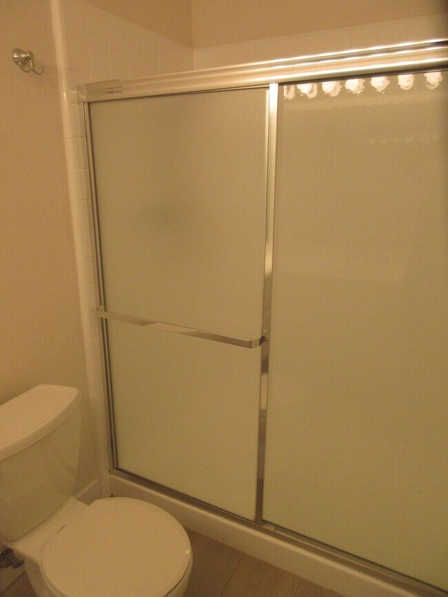 Building Photo - Duggan Property Management, Inc presents this 3BR +2.5 bath in Encino Village Townhomes