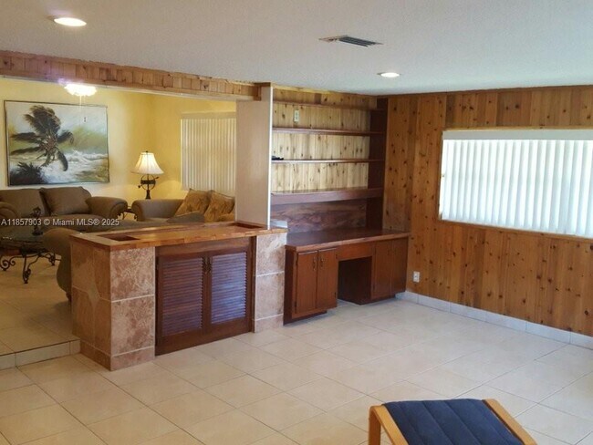 Building Photo - 2359 N Wallen Dr