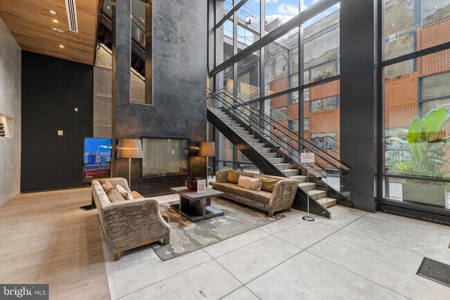 Building Photo - 1213 Walnut St