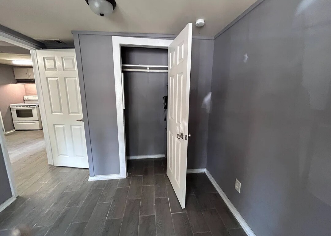 Building Photo - 1320 Brown St