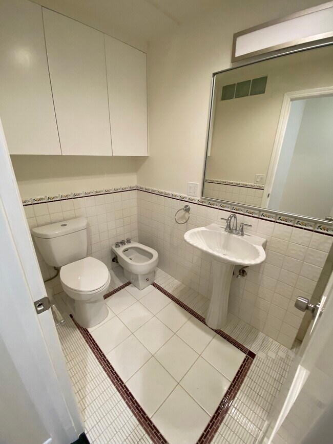 Bathroom with bidet and new shower mirror and lighting - 815 14th St