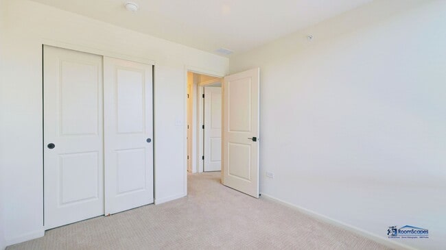 Building Photo - 2326 Venture Dr