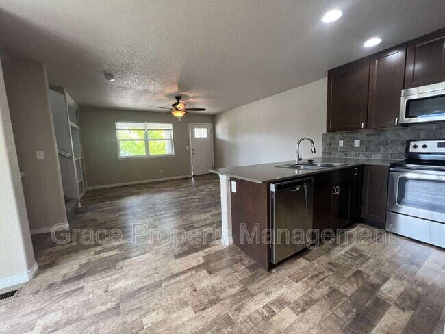 Building Photo - 6107 Kochia Ct