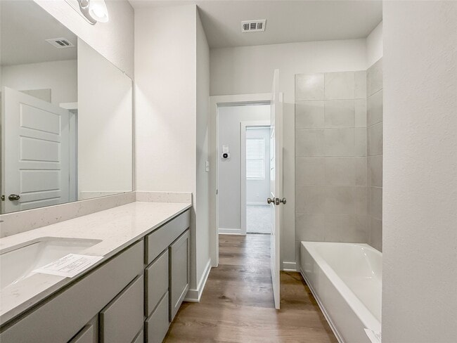 Building Photo - 2104 Lost Timbers Dr