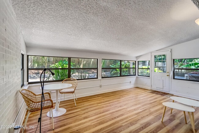 Building Photo - 4009 Bess Rd