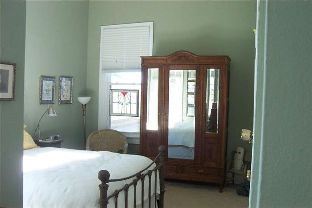 Bedroom - 5940 Laurel St