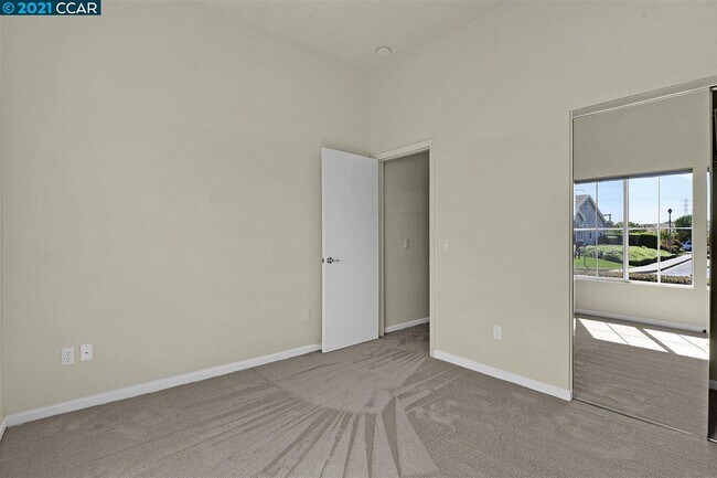 Building Photo - 276 Black Amber Way