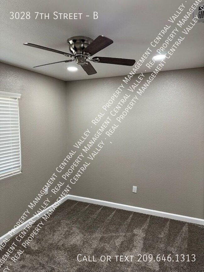 Building Photo - Ceres 2 Bedroom 1 Bathroom Tri-plex