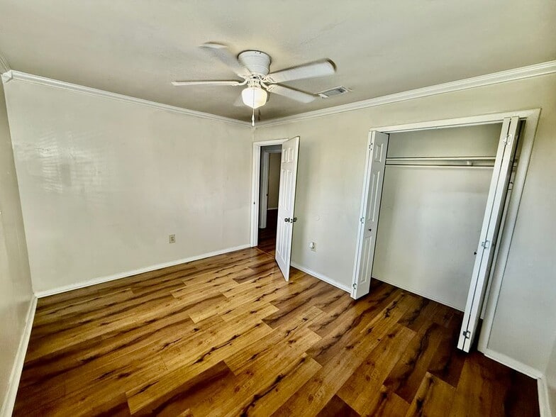 Building Photo - 10689 Rhus Fringe Dr