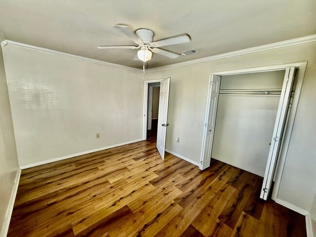 Building Photo - 10689 Rhus Fringe Dr