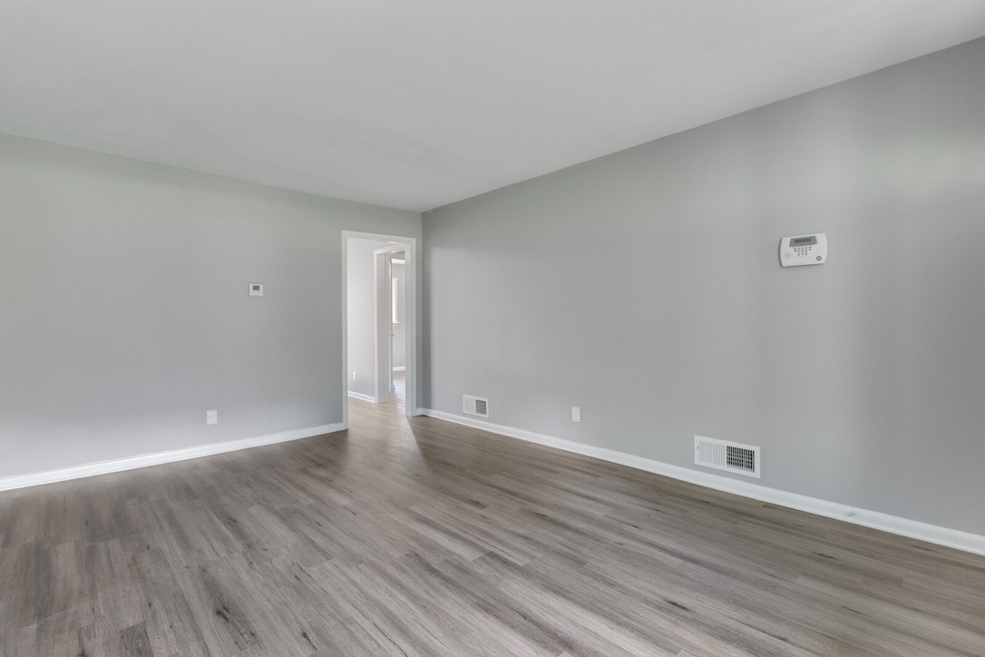 Living room - 2058 Nettie Ct