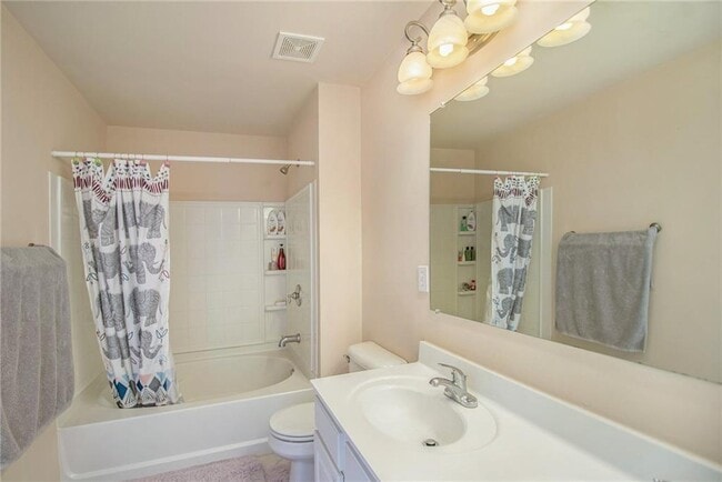 Building Photo - 2218 Landing Walk Dr