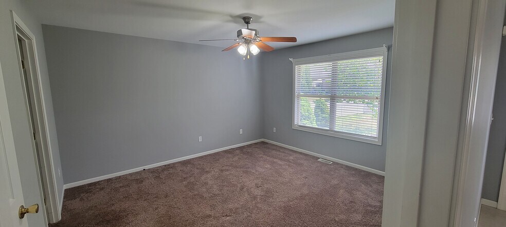 Primary bedroom - 10371 Player St