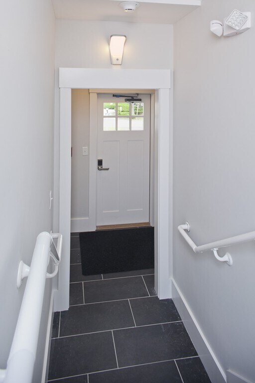 Building Photo - 397 Washington St