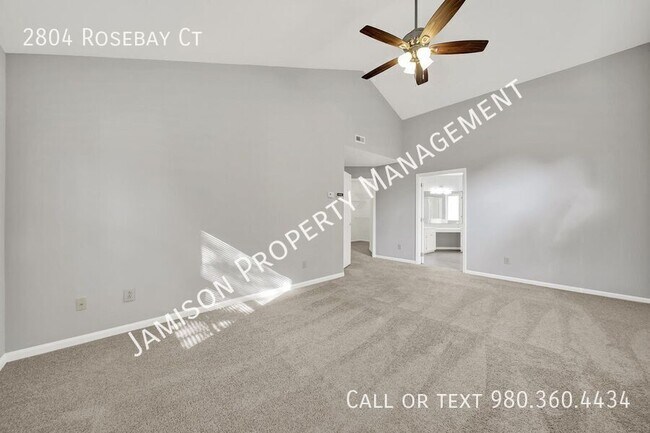 Building Photo - 2804 Rosebay Ct