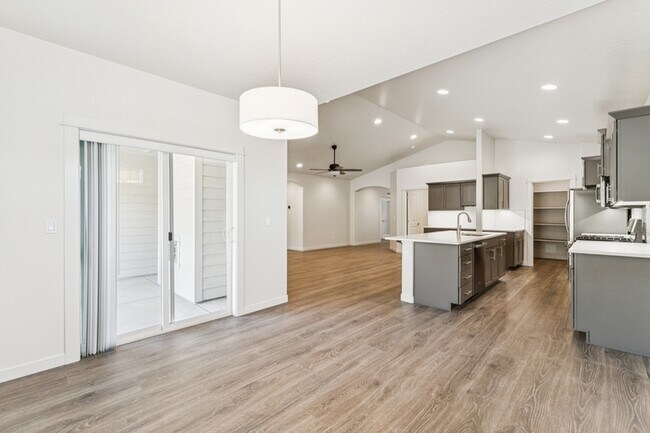 Building Photo - 10646 W Thimbleberry Ct