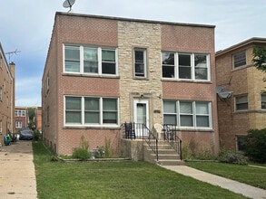 Building Photo - 4952 Hull St
