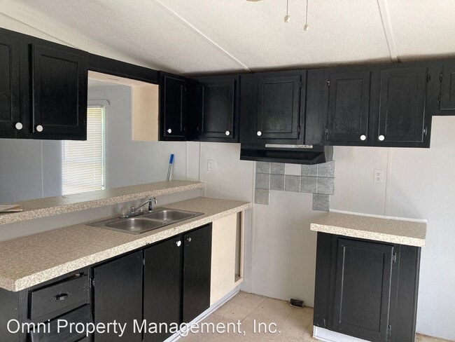 Building Photo - 2 br, 1 bath House - 329 B MAIN ST