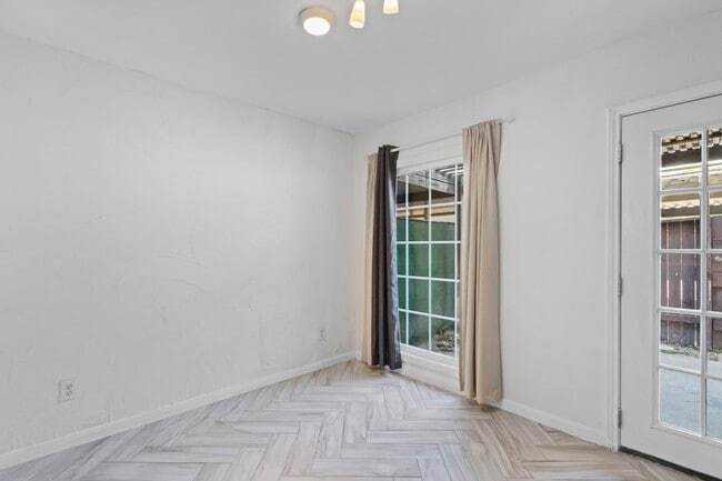 Building Photo - 5801 Lumberdale Rd