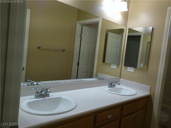 Building Photo - 7051 Oakwood Pines Ct