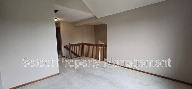Building Photo - 3120 Pinoak Ct