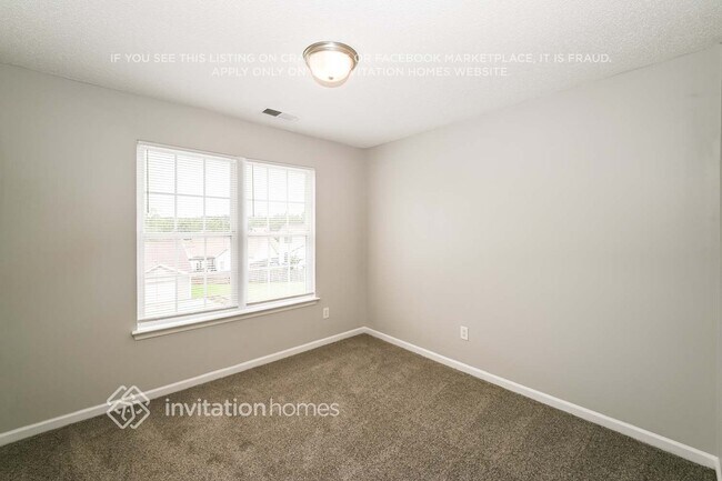Building Photo - 7122 Lowen Rd