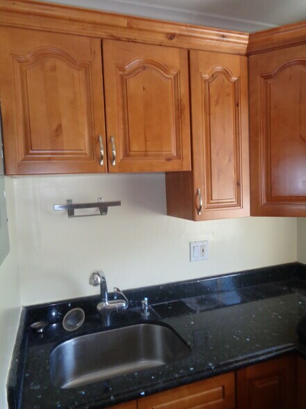 Building Photo - 3656 New Hampshire Ave NW