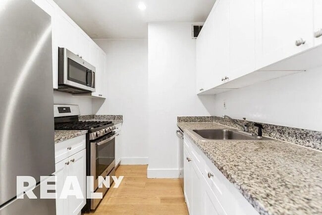 Building Photo - 50 Murray Street