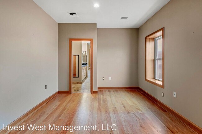 Building Photo - 1 br, 2 bath House - 1335 14 Avenue Ste 200