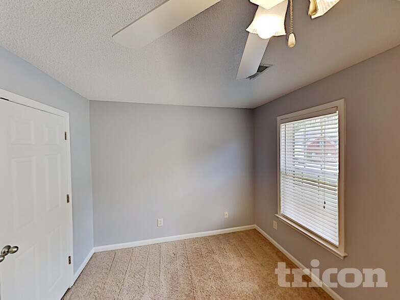 Building Photo - 4047 Heritage Crossing Point SW