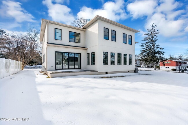 Building Photo - 497 Norwood Ave