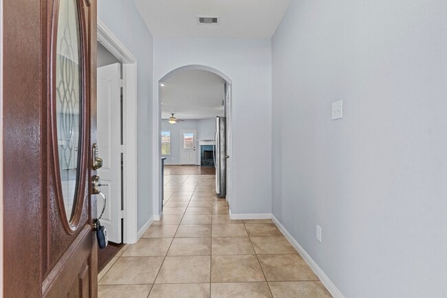 Building Photo - 28434 Lockeridge Creek Dr